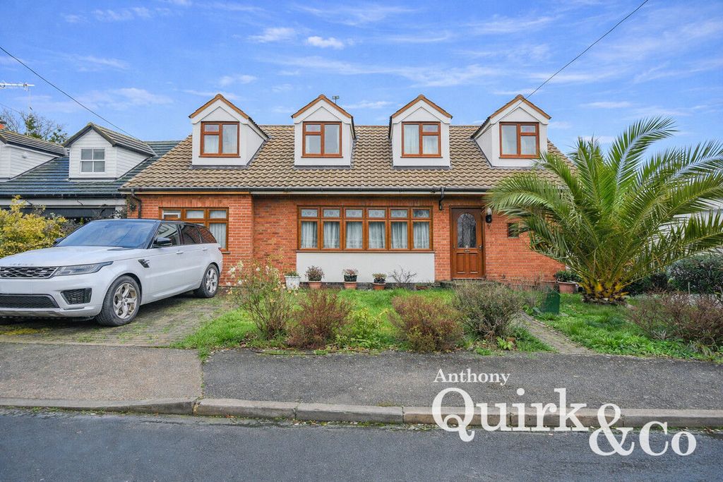 Property photo 1 of 18