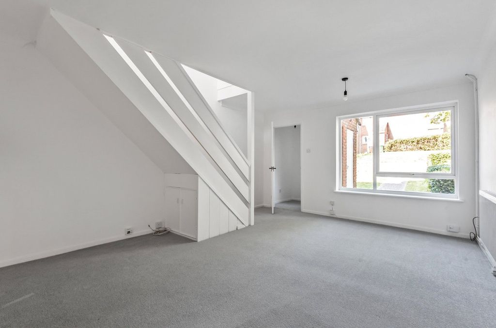 Property photo 3 of 12 841223 (2).Jpg