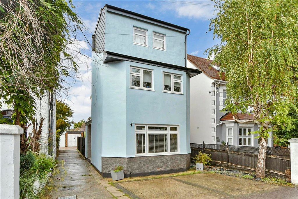 Property photo 2 of 19 External (Web)