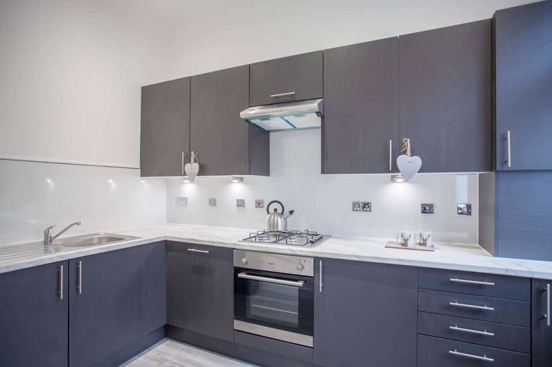 Property photo 3 of 11 Photo 8