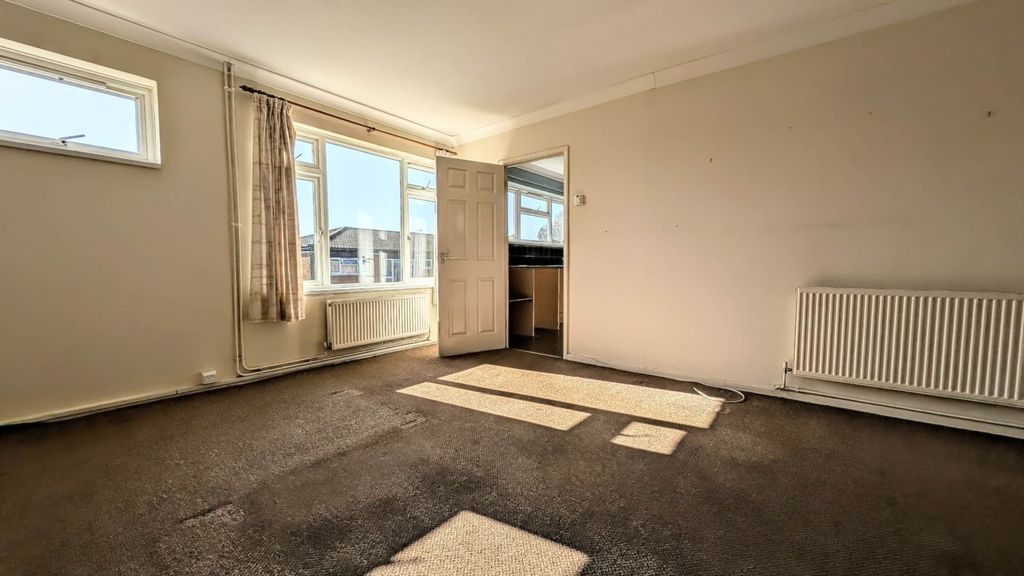 Property photo 2 of 7