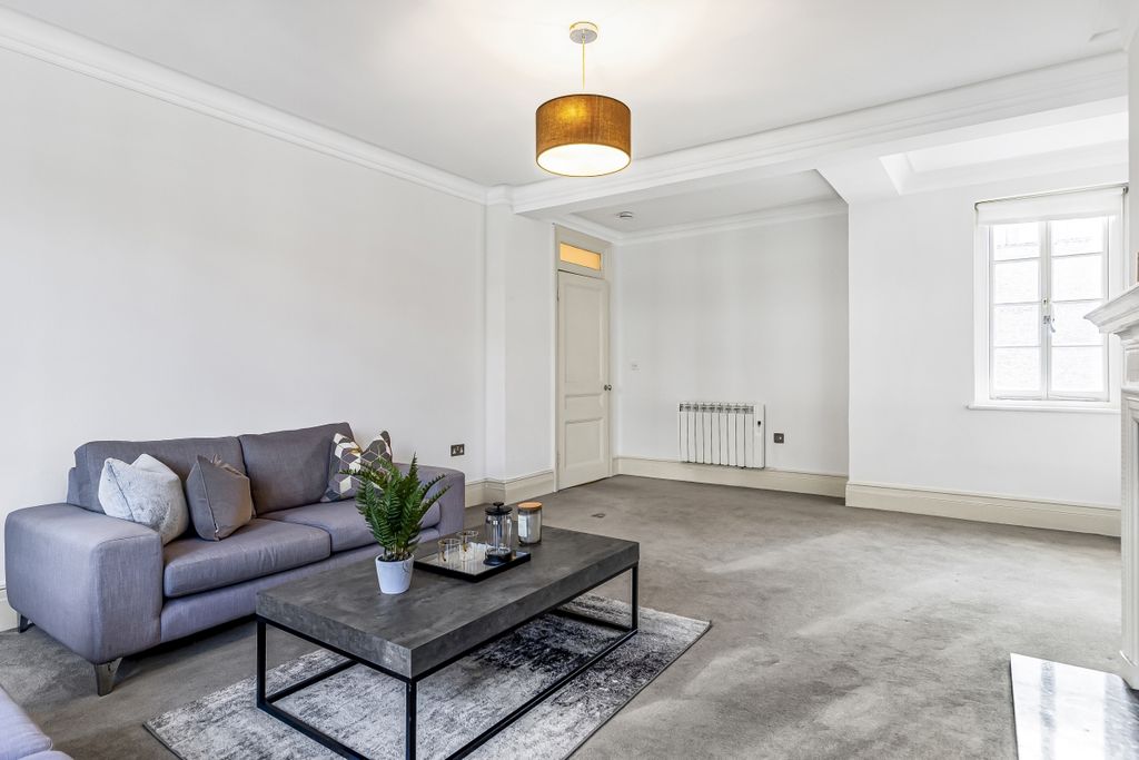 Property photo 2 of 14 Flat_10__96-100_N...