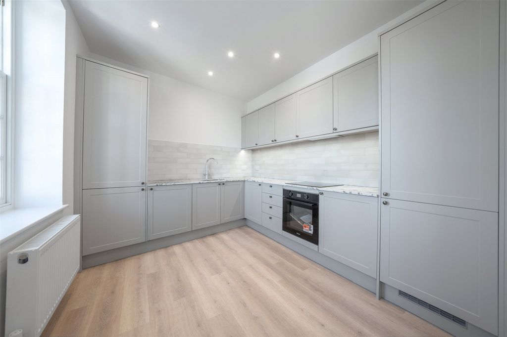 Property photo 1 of 11 Picture No. 06