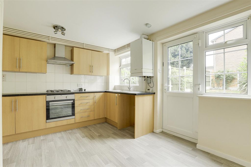 Property photo 2 of 11 03.Jpg