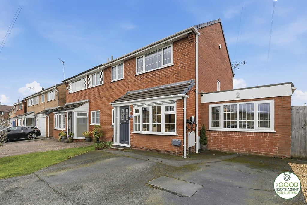 Property photo 2 of 32