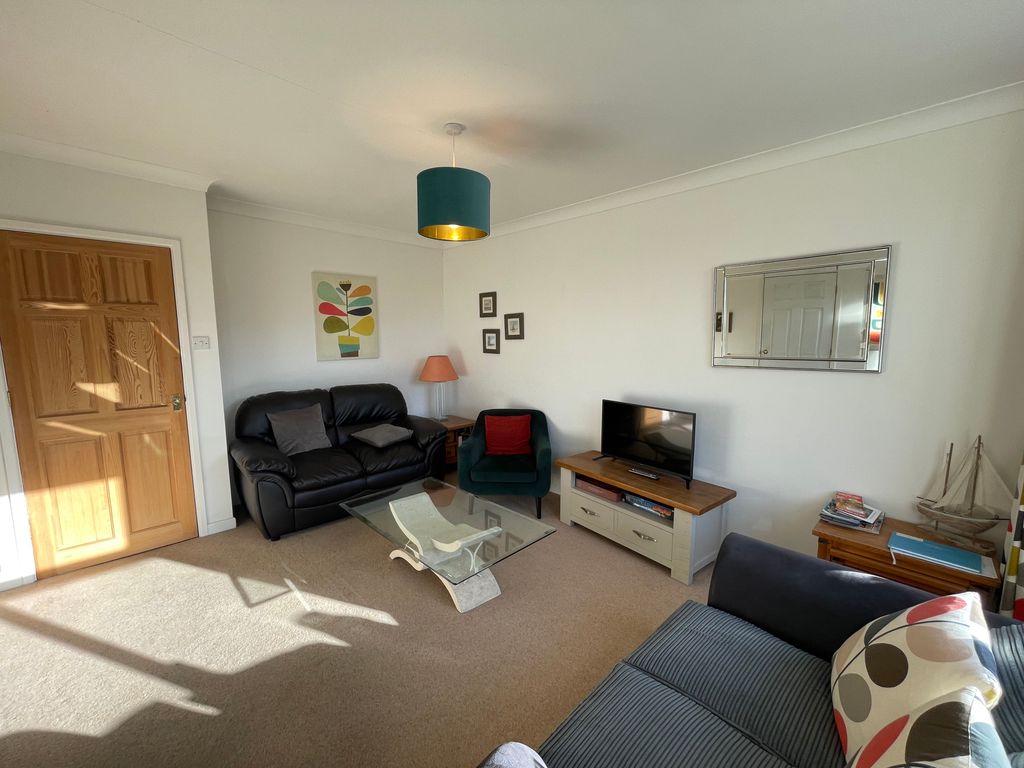 Property photo 3 of 11 Image