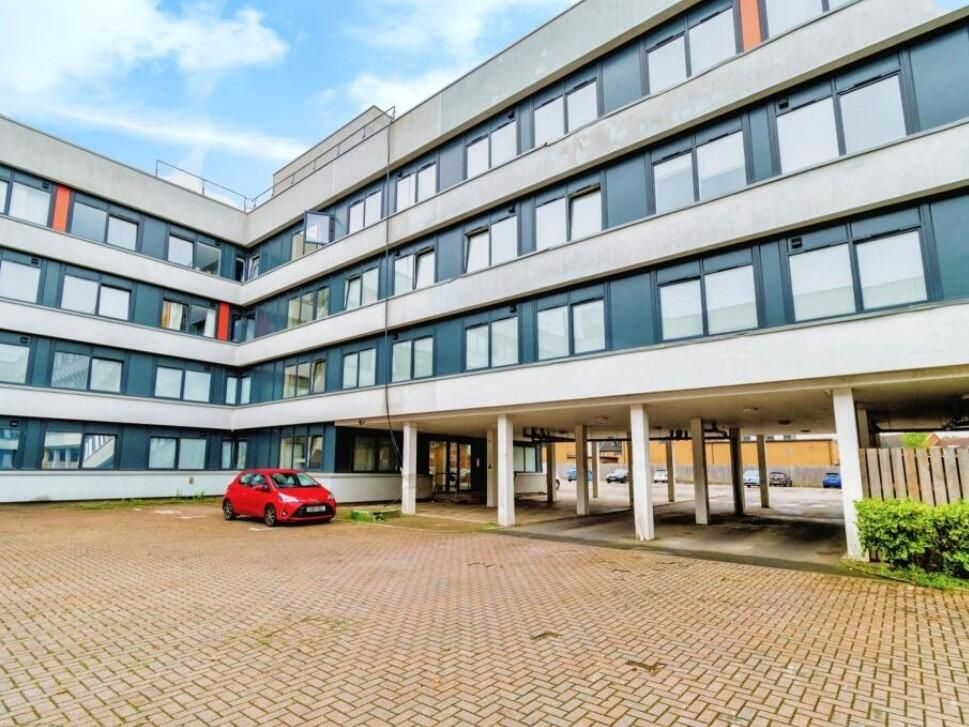 Property photo 1 of 8