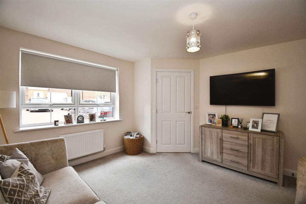 Property photo 2 of 17 U (1).Jpg