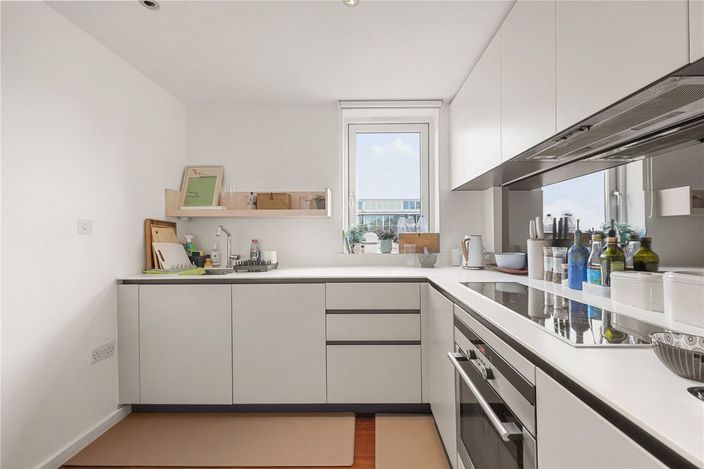 Property photo 3 of 10 Picture No. 27