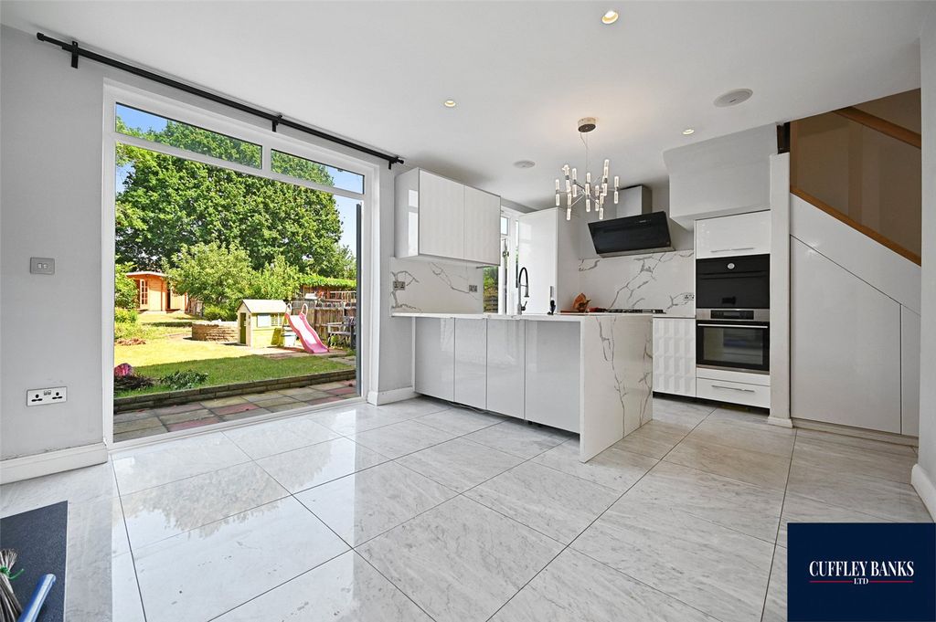Property photo 1 of 10 Picture No. 01