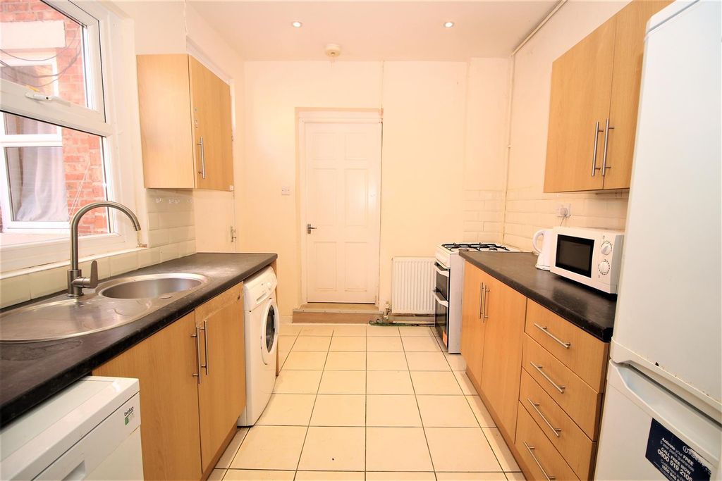 Property photo 3 of 9 Img_2270.Jpg