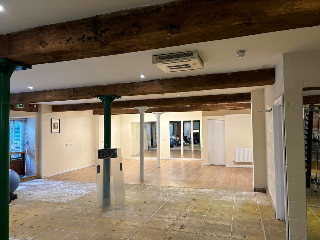 Property photo 3 of 3 Int 1.Jpg