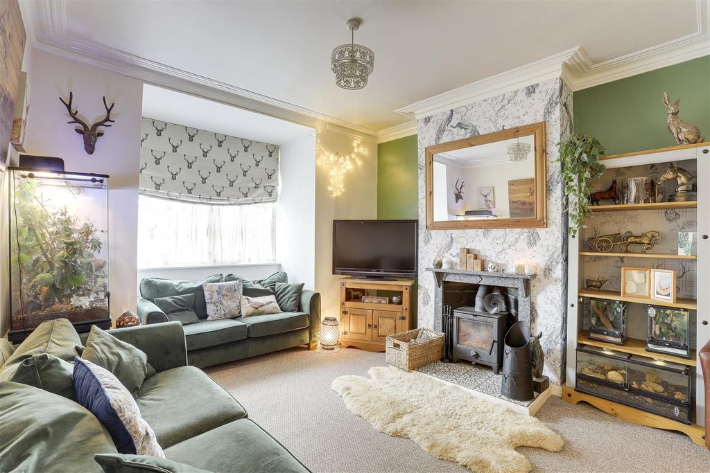 Property photo 2 of 17 65.Jpg