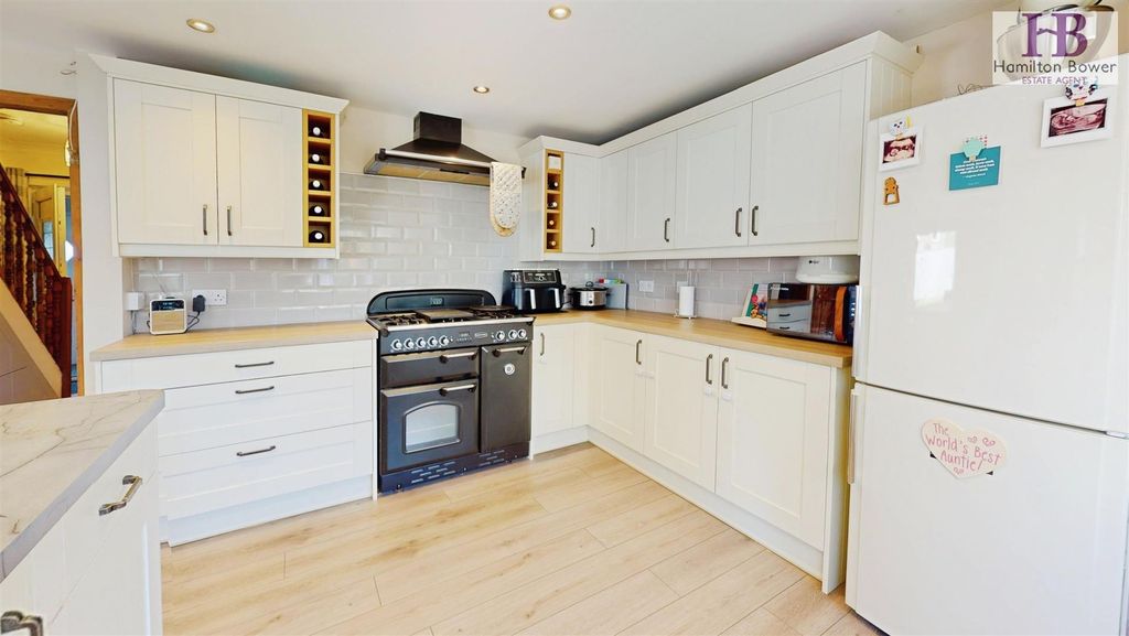 Property photo 3 of 23 cc448291-6-Newlands-Drive-04112025_095201.Jpg