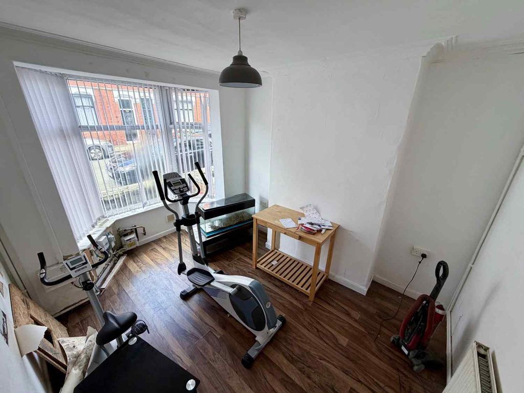 Property photo 2 of 30