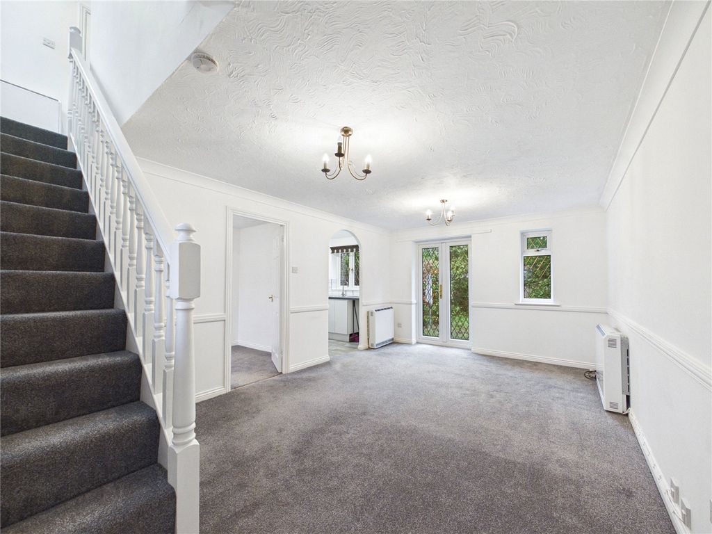 Property photo 2 of 12 Picture No. 01