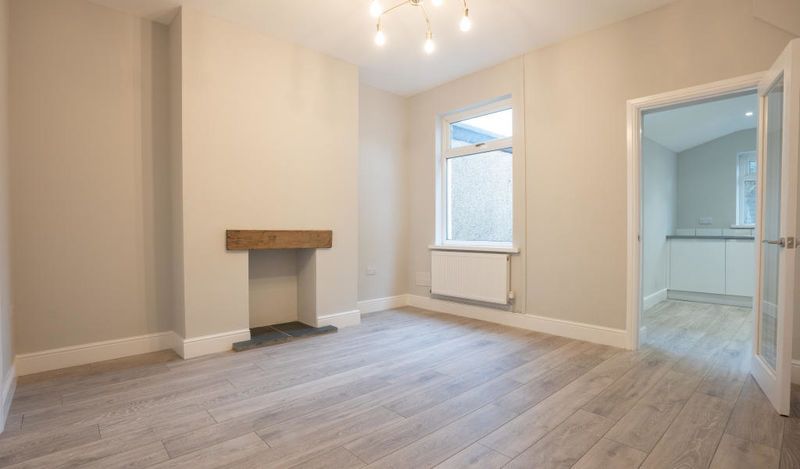 Property photo 2 of 18 Photo 4