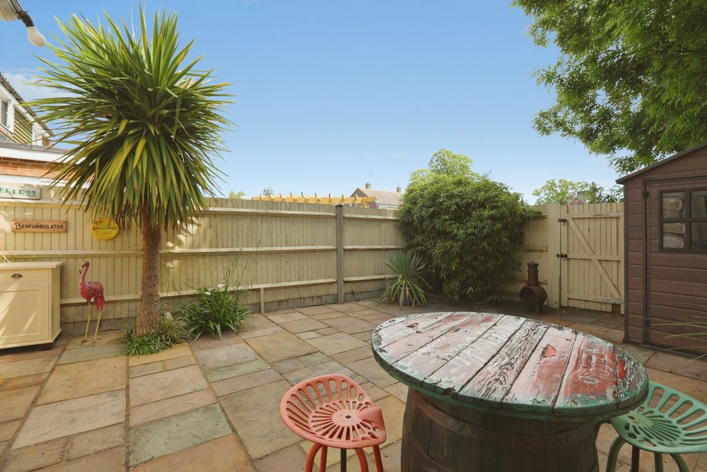 Additional image 12 of 3 bed semi-detached house for saleCorsletts Avenue, Horsham RH12