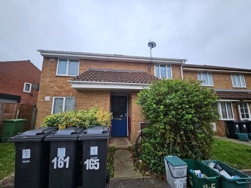 Property photo 1 of 7 Photo 6