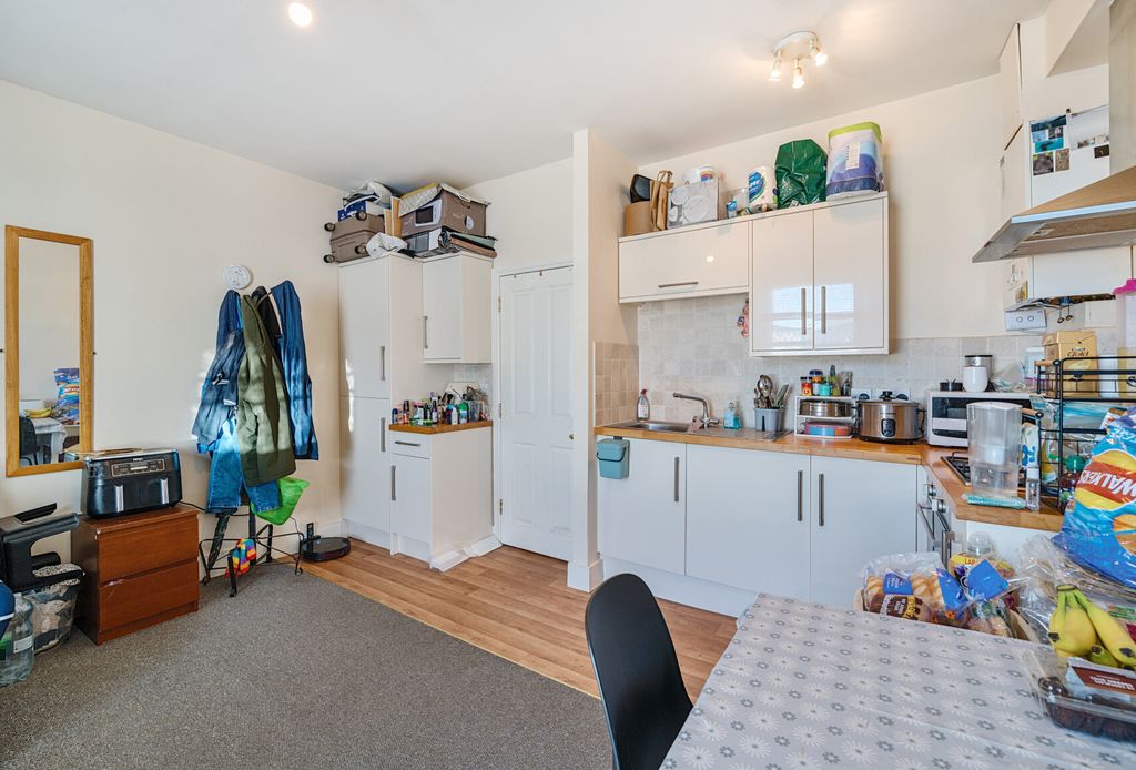 Property photo 3 of 9 1318059-5-6862c90...