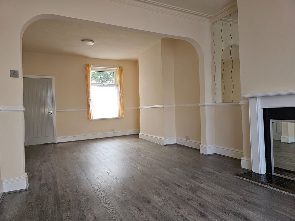 Property photo 3 of 18 Gallery