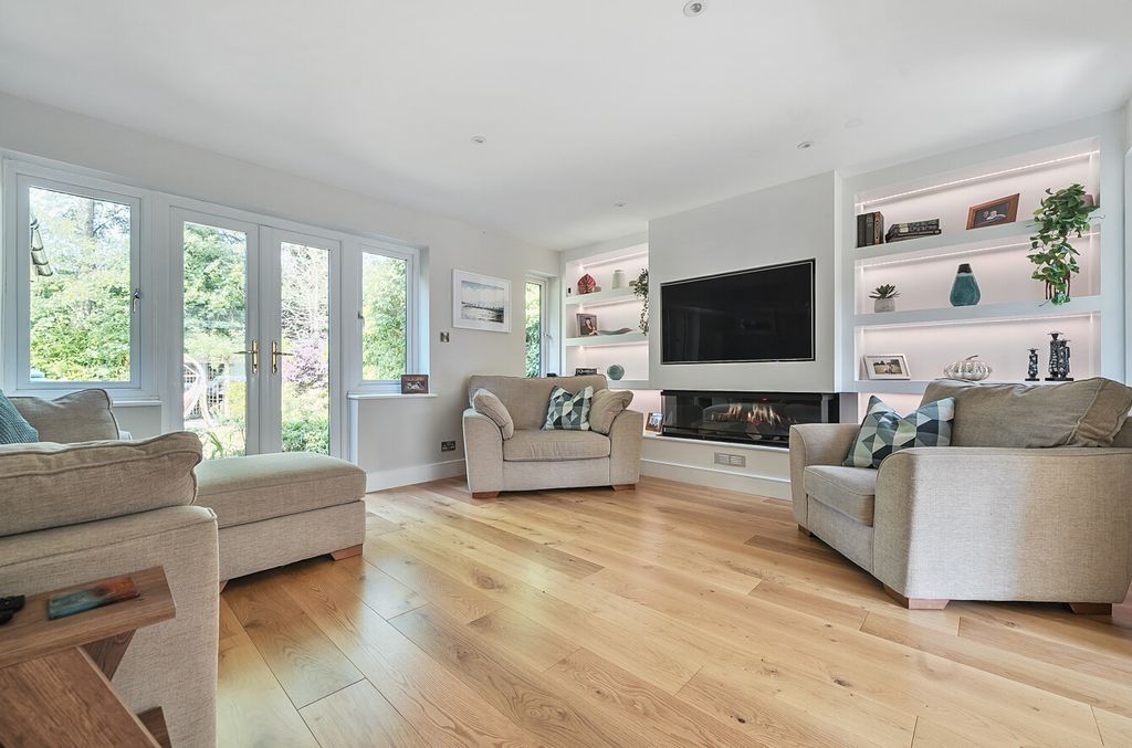 Property photo 3 of 36 1305417-16-684c3A...