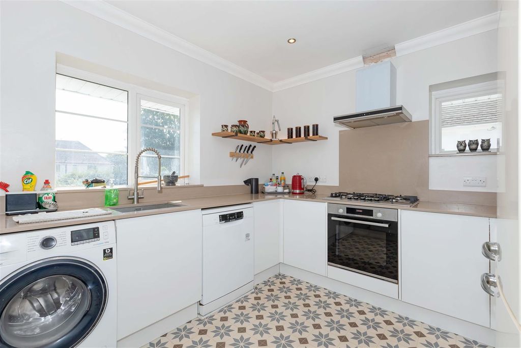 Property photo 3 of 12 Offington Drive_4.Jpg