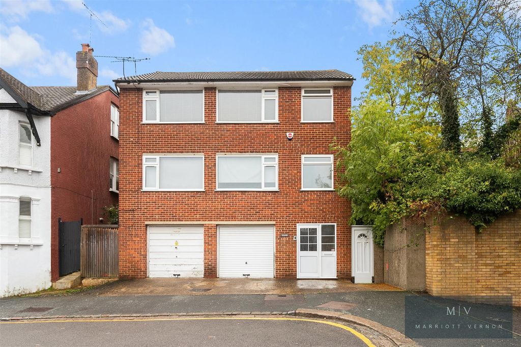 Property photo 1 of 11 Temple Road 53B MV-11.Jpg