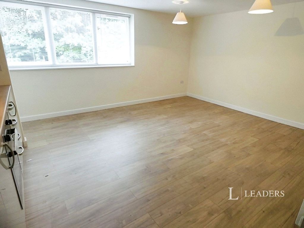 Property photo 2 of 8 2
