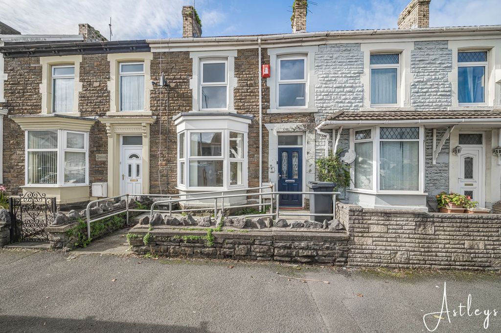 Property photo 1 of 22