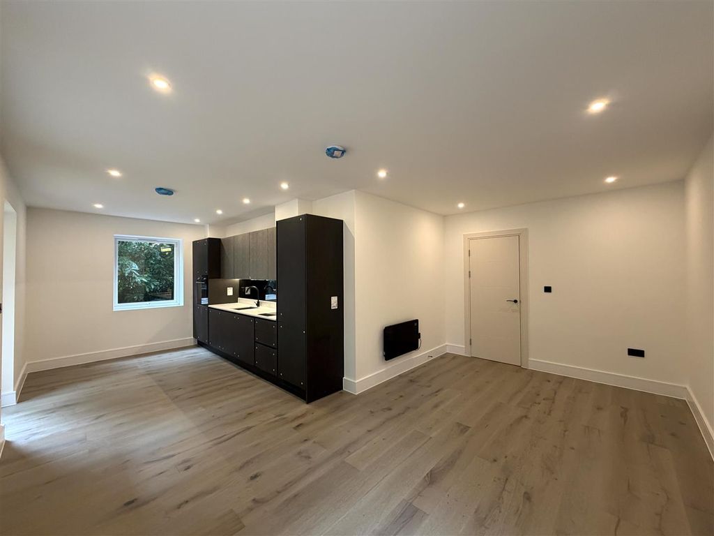 Property photo 1 of 14 Living Area Pic 2.Jpeg