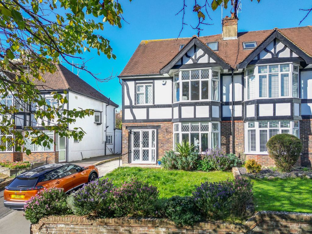 Property photo 1 of 20