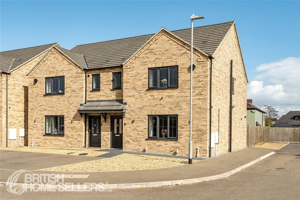 Property photo 2 of 23 Picture No. 19