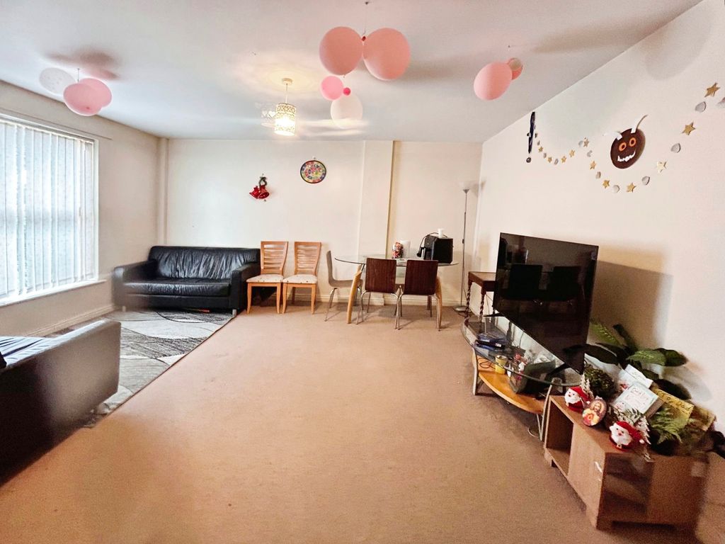 Property photo 2 of 8 Picture No. 05