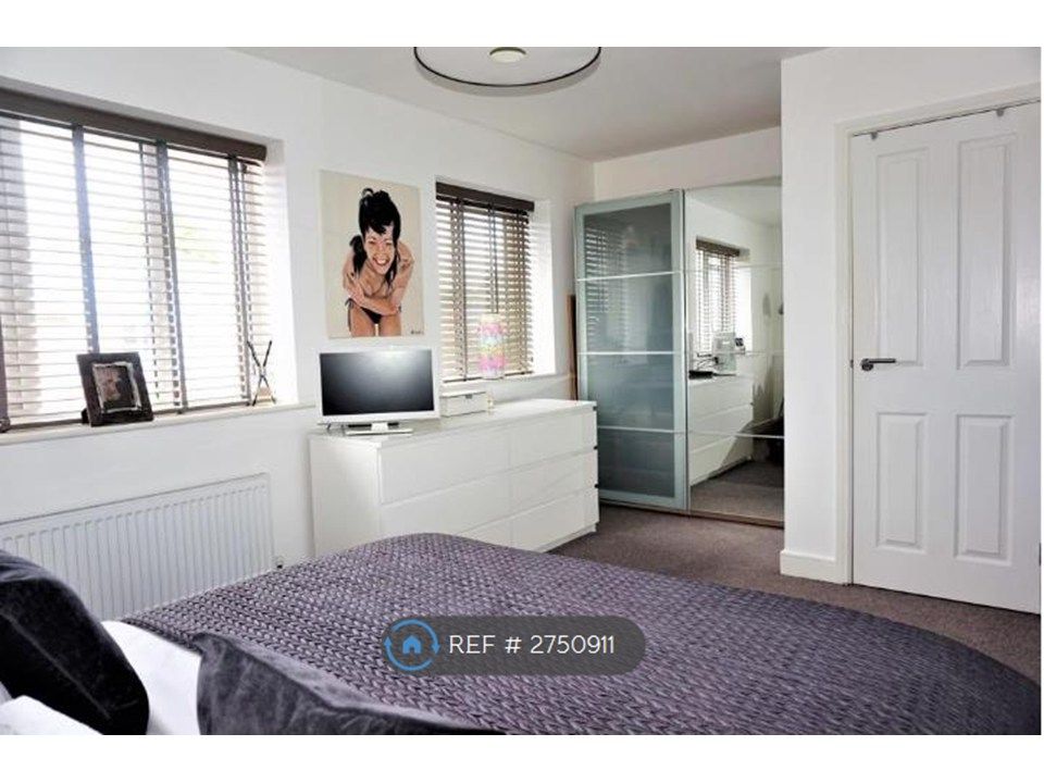 Property photo 3 of 11