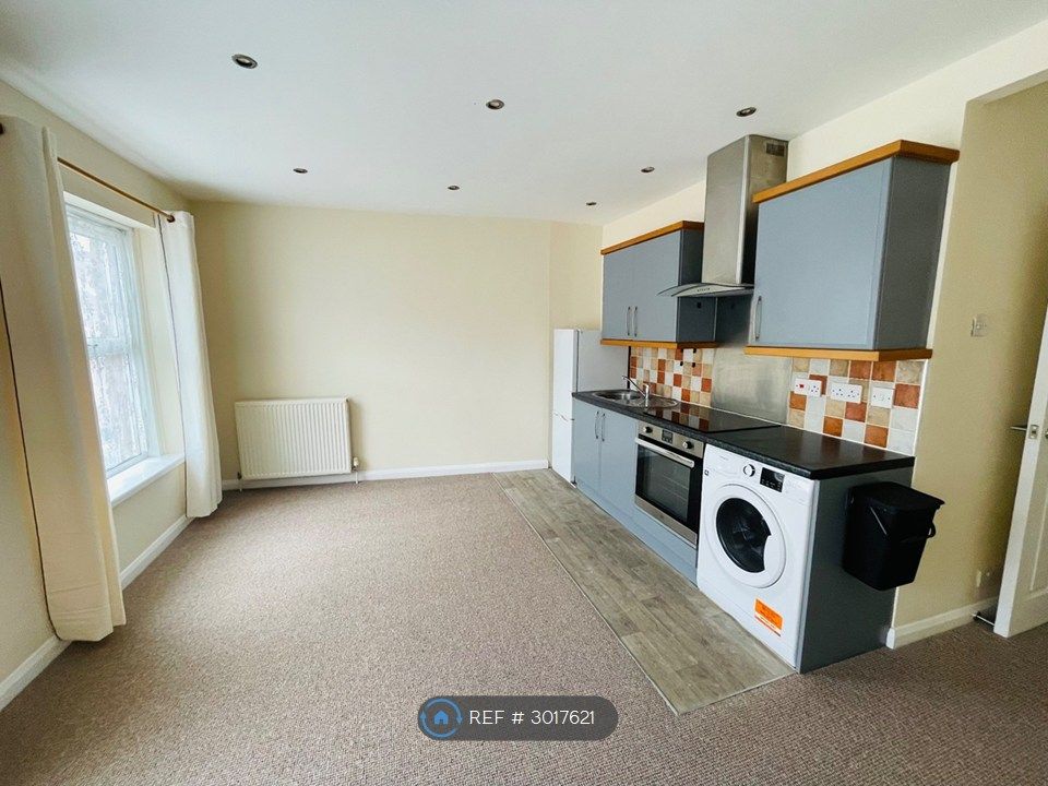 Property photo 2 of 34