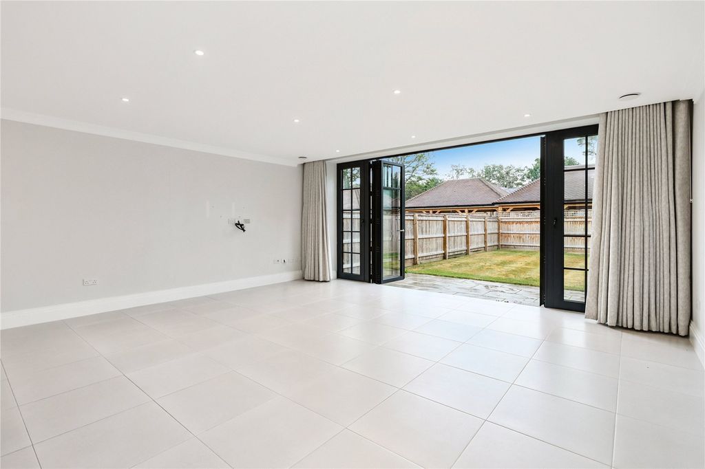 Property photo 2 of 15 Picture No. 03