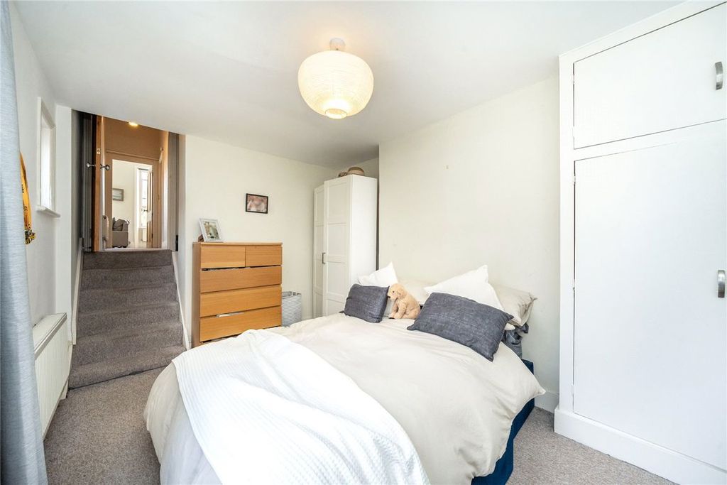 Property photo 3 of 8
