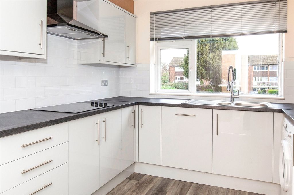 Property photo 3 of 8 Kitchen2.Jpg