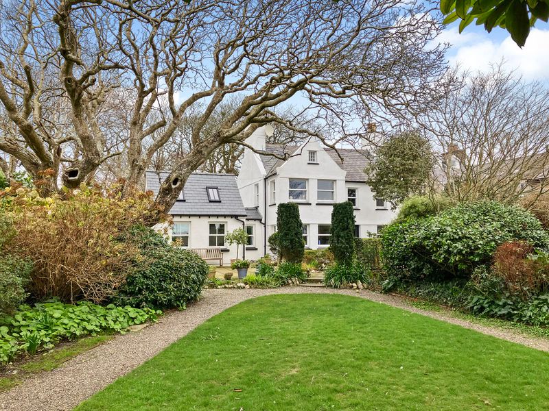 Property photo 1 of 38 Photo 35