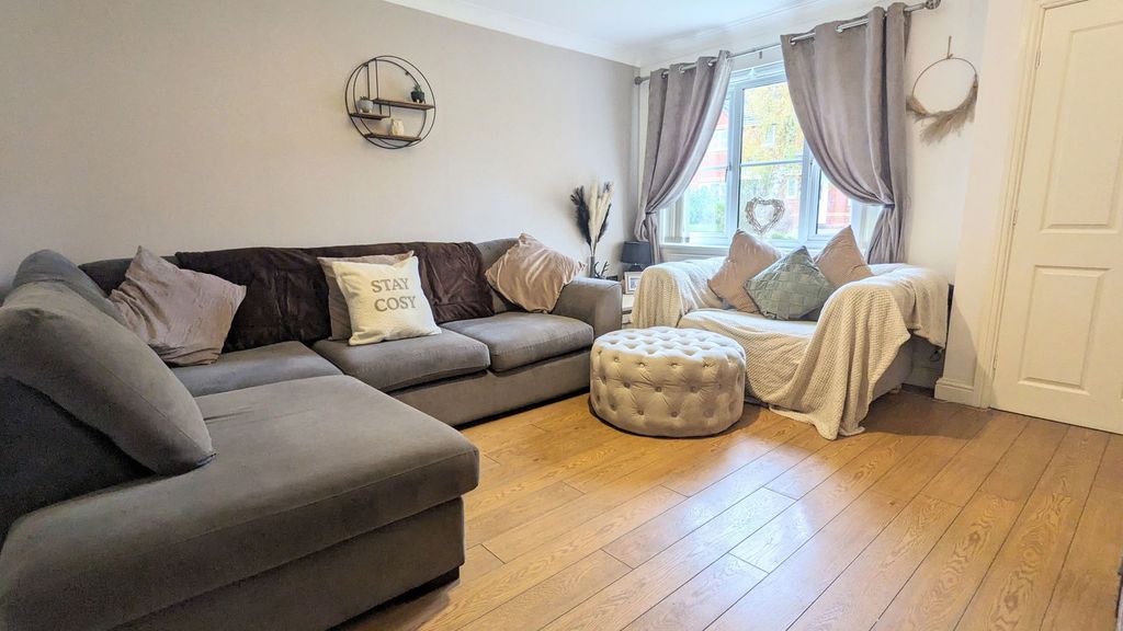 Property photo 2 of 22