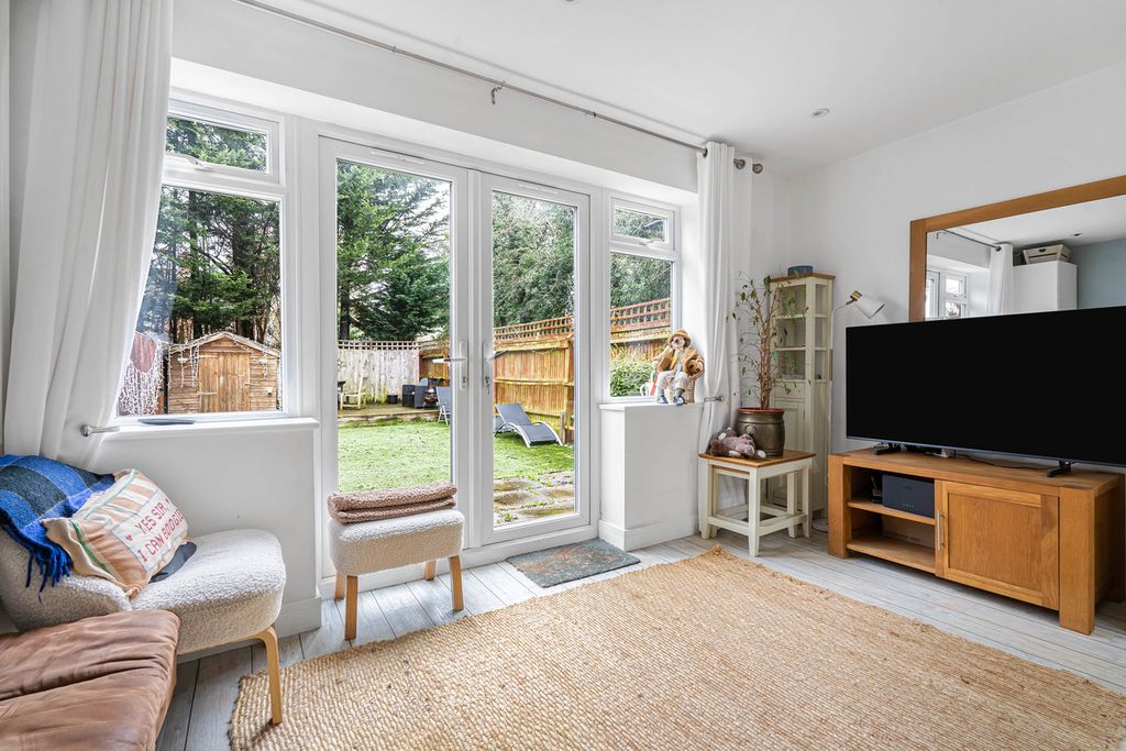 Property photo 3 of 13