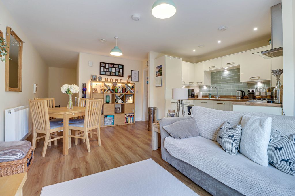 Property photo 2 of 14 Kitchen/Lounge/Diner