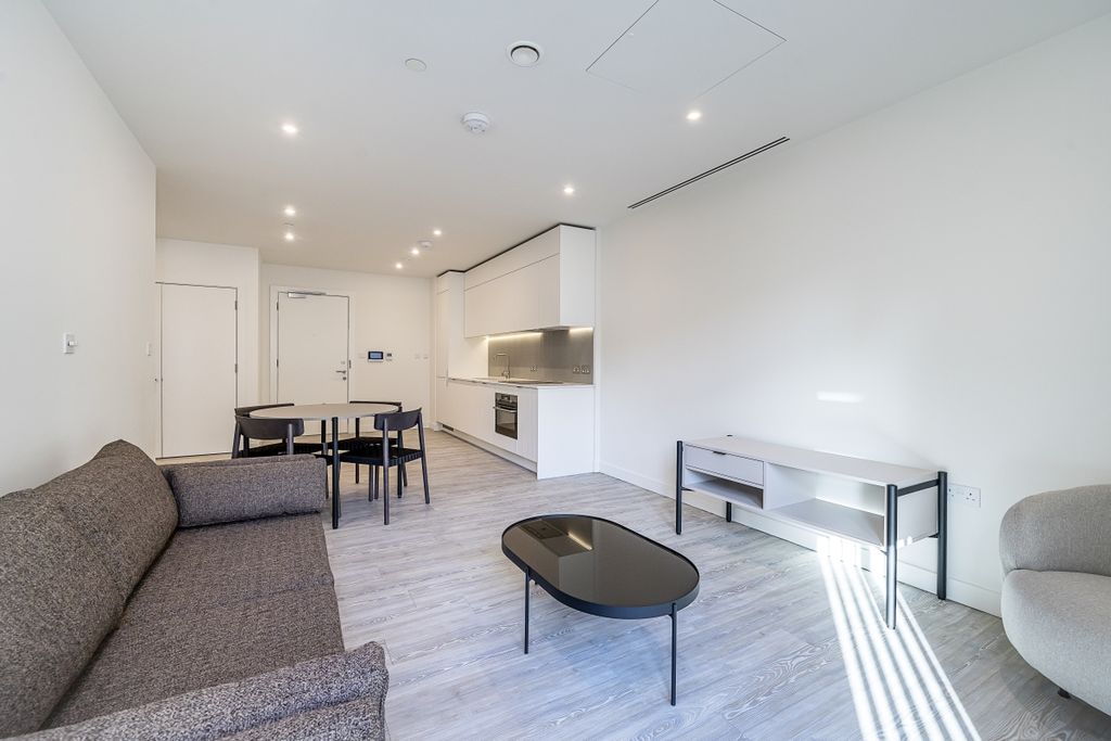 Property photo 1 of 9 Unit-43-Coppermak...