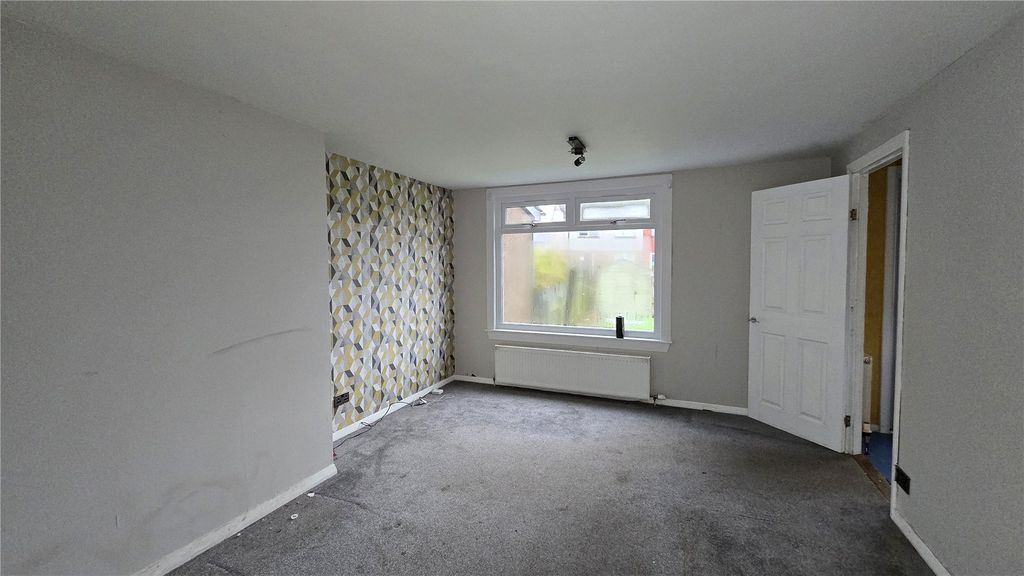 Property photo 3 of 19 Picture No. 04