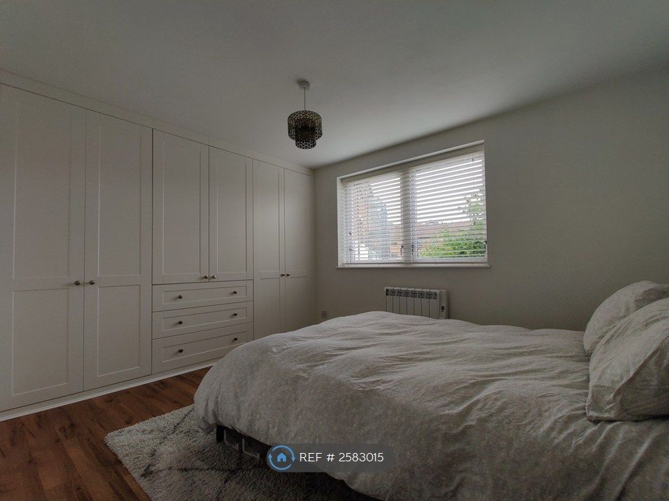 Property photo 3 of 6 Master Bedroom