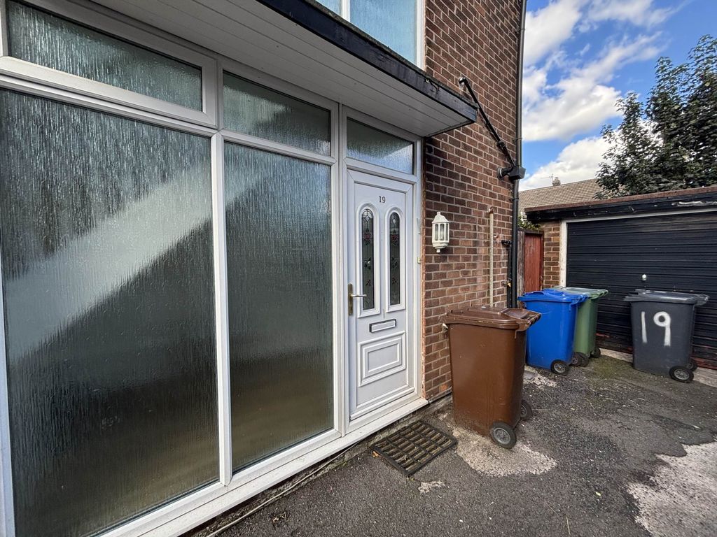 Property photo 2 of 21