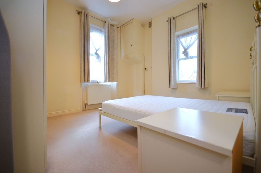 Property photo 1 of 3