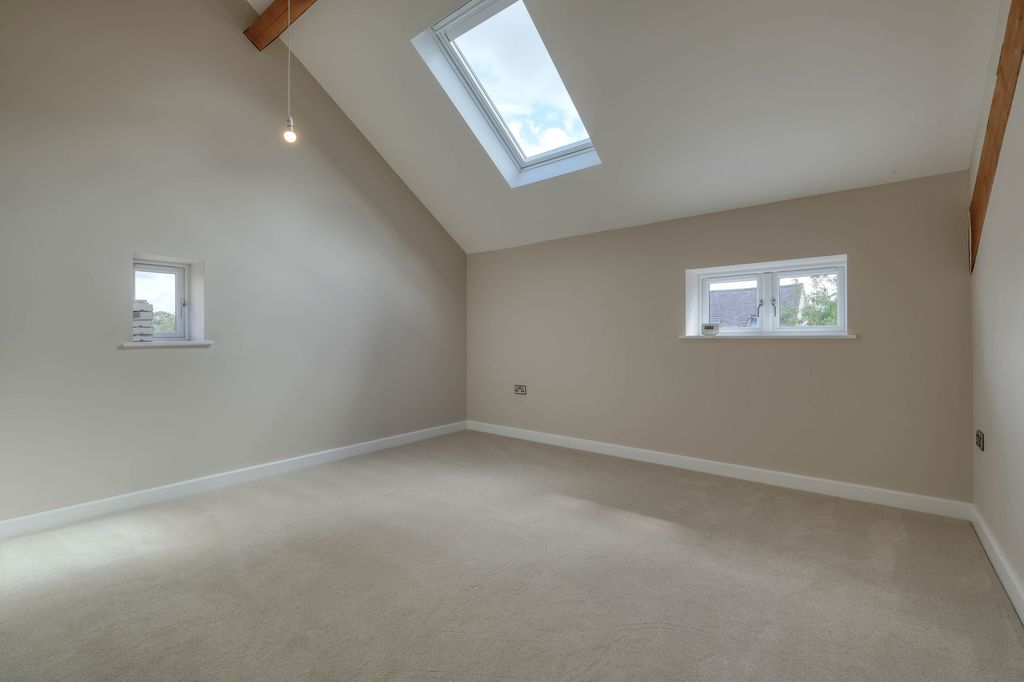 Property photo 3 of 30