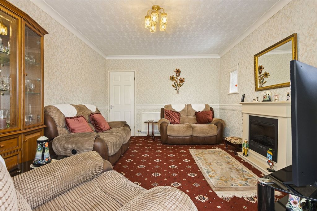 Property photo 3 of 22 Picture No. 16